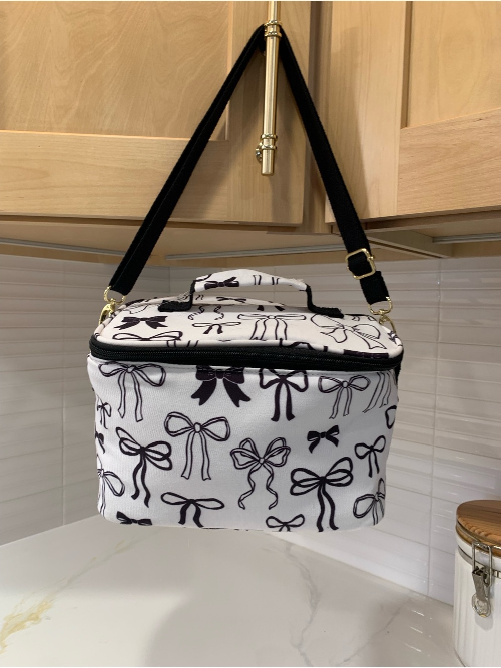 Black and White Bow insulated lunch crossbody Bag